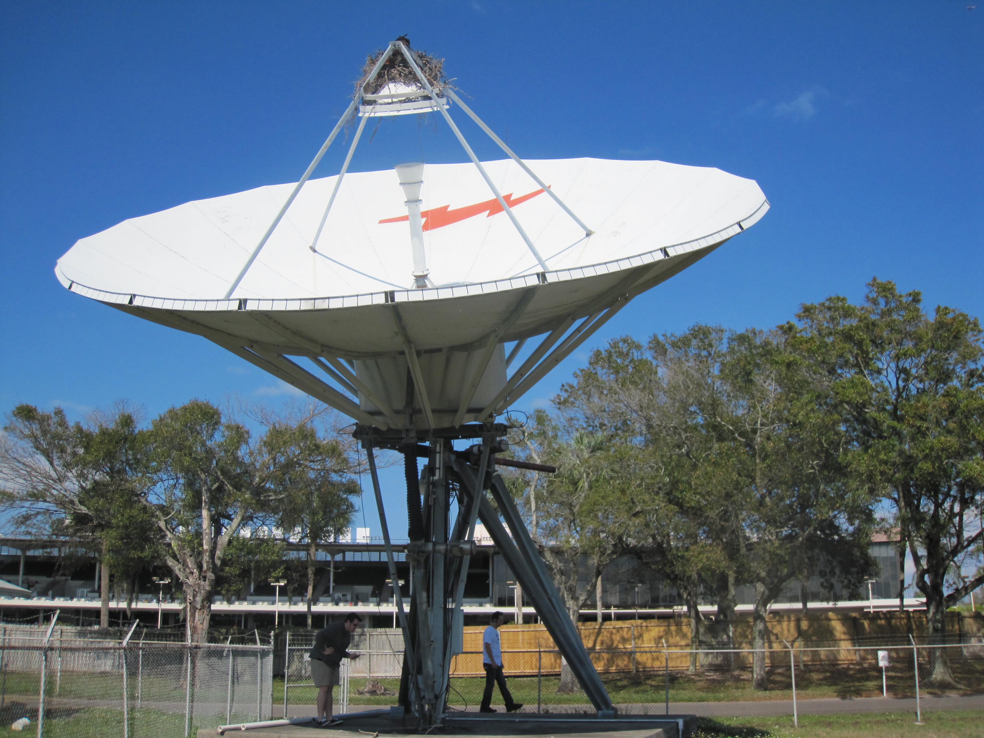 image of Andrew 9M antenna