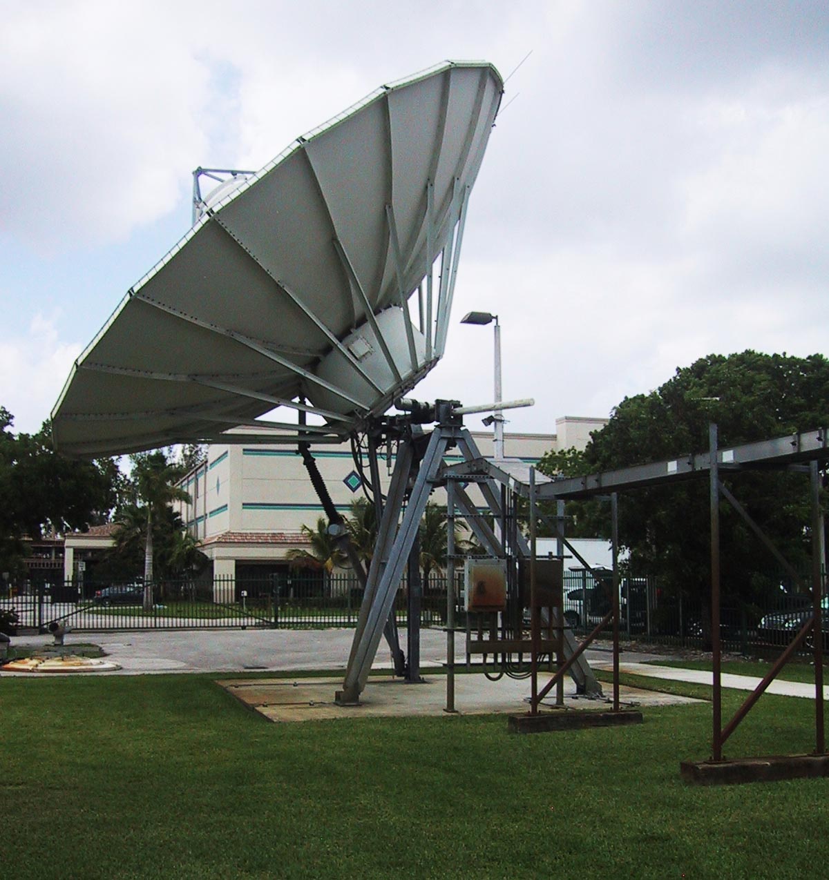 Image of 9M Andrew  Antenna