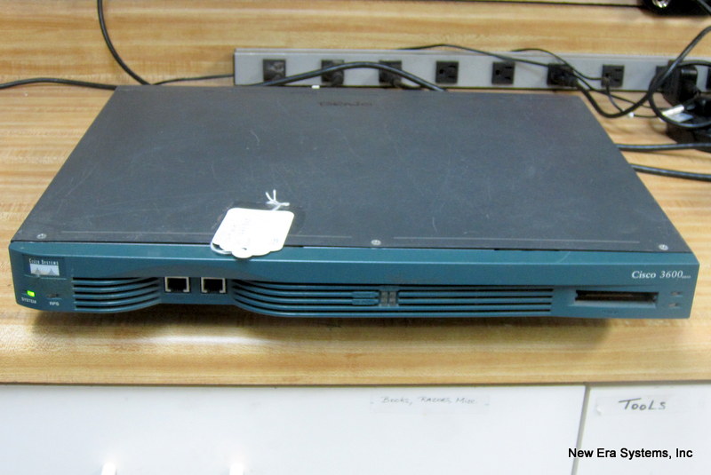 photograph of cisco 3620 router